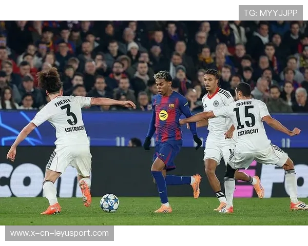 巴萨孔德双响，法兰克福无力抵抗